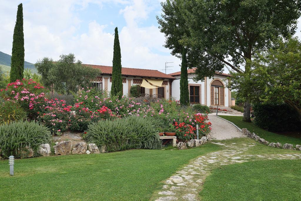 Agriturismo I Granai Crocemaroggia Buitenkant foto