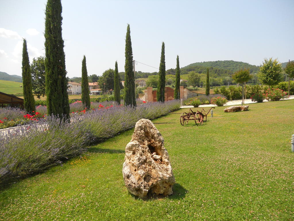 Agriturismo I Granai Crocemaroggia Buitenkant foto