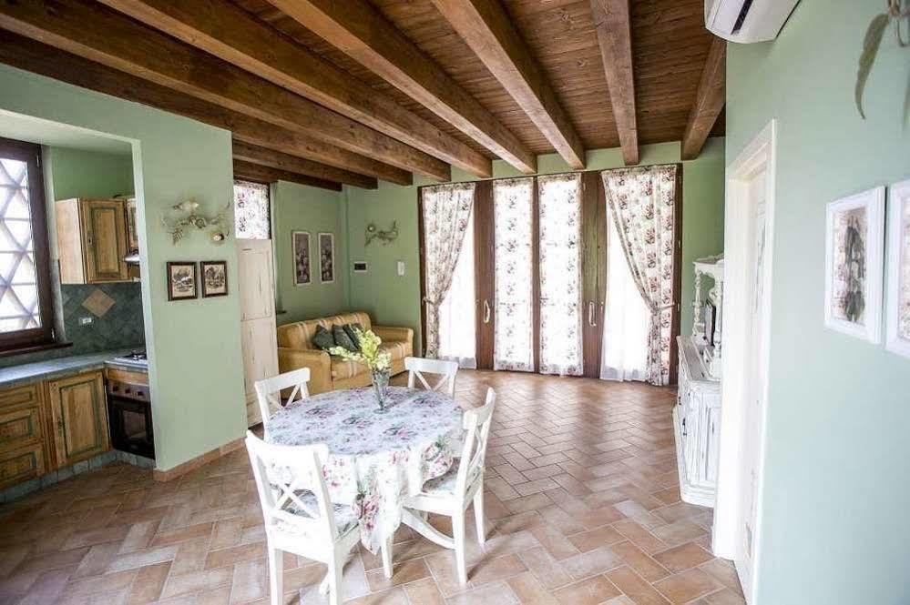Agriturismo I Granai Crocemaroggia Buitenkant foto